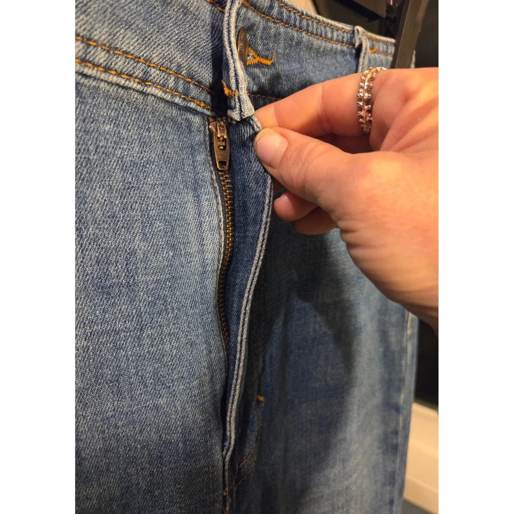 Free People We The Free High Waist Flare Jeans Distressed Hem Denim Blue Size 26 - Picture 3 of 10